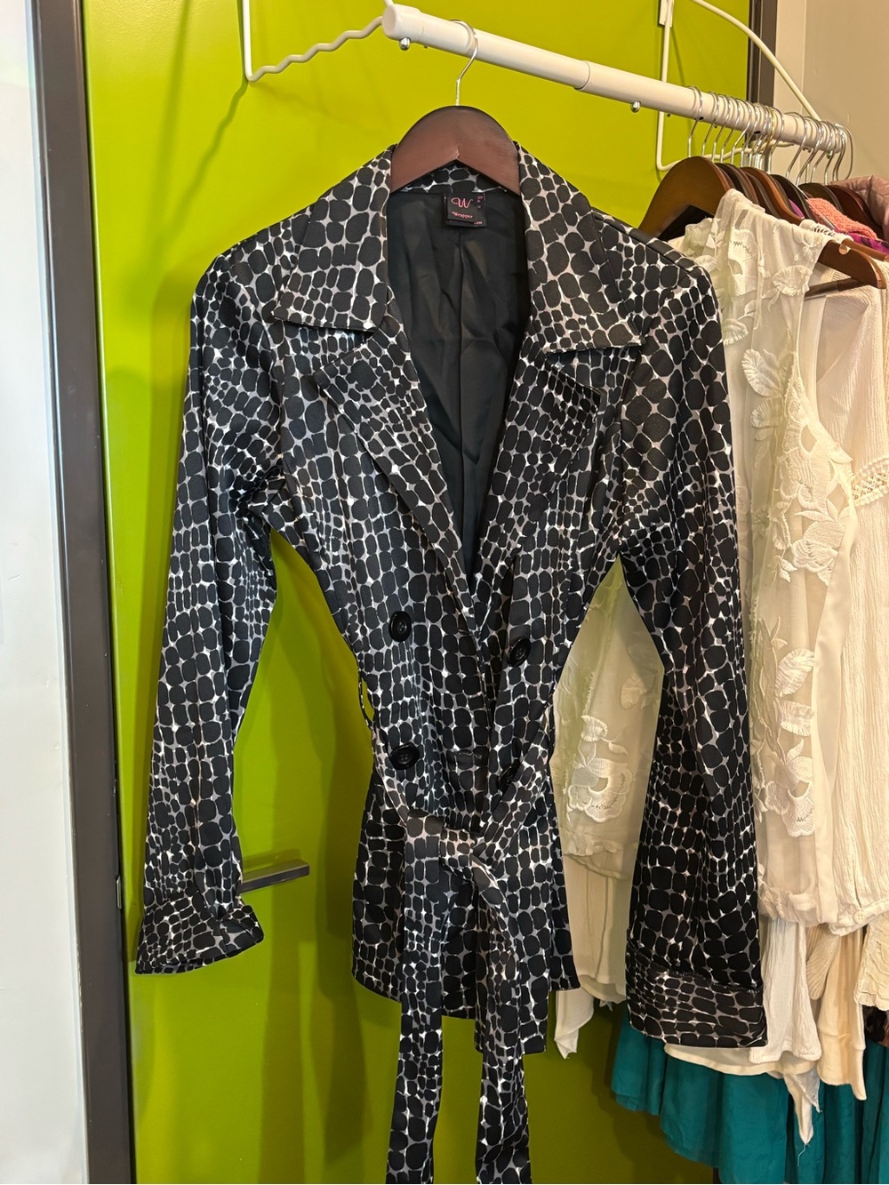 Wrapper Black and White Geometric Tie-Waist Blazer